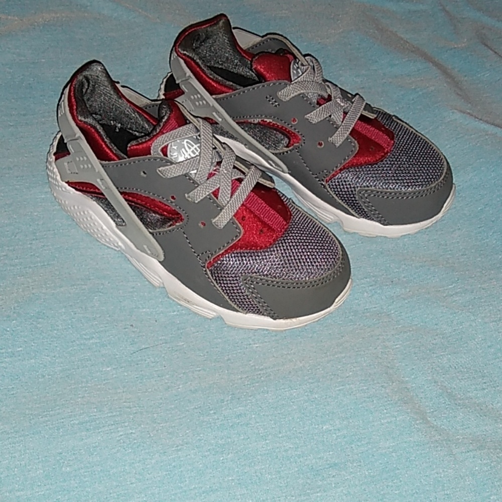 Boys Nike Huaraches
